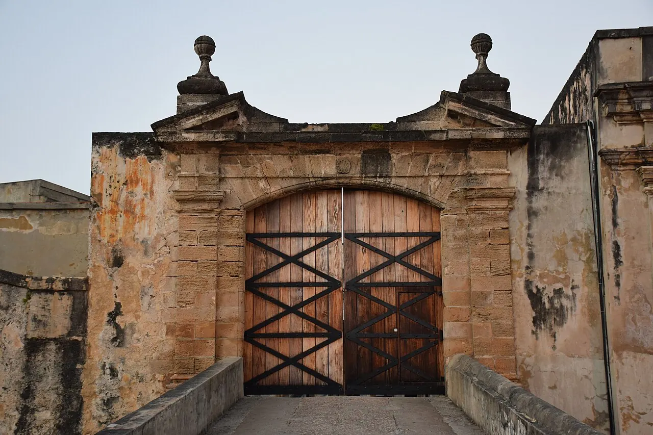 A walkway up to a door at Castillo San Cristóbal
